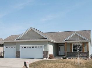 720 Strathmoor Dr, North Liberty, IA 52317