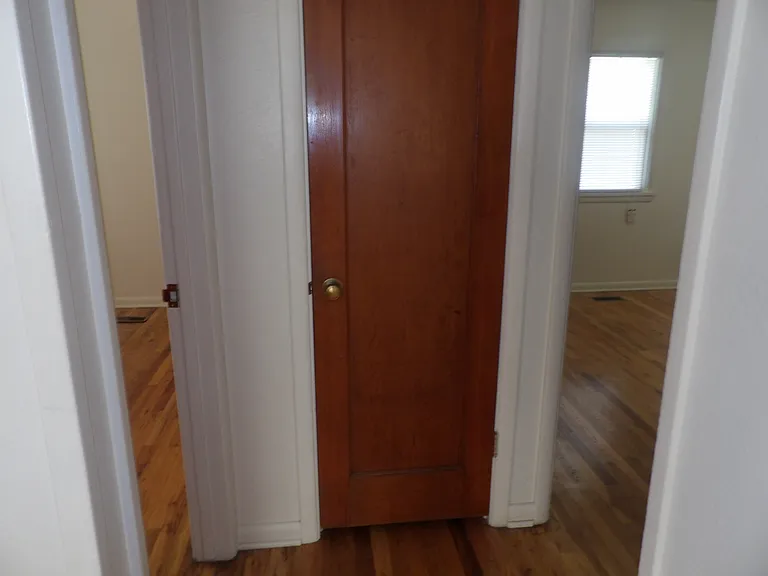 1501 N Cedar St — Photo 5