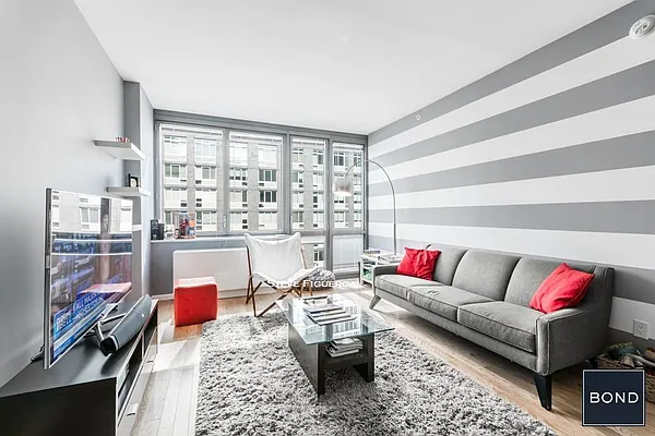 Rented by Bond New York | media 4