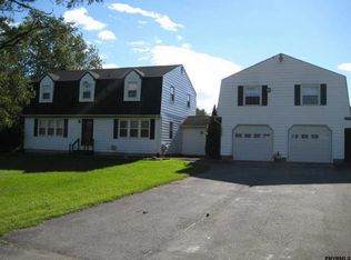 63 Jolly Rd, Stillwater, NY 12170