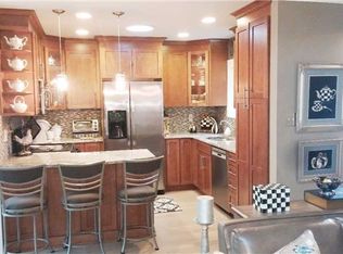 39 Strathmore Gate Dr, Stony Brook, NY 11790