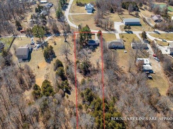 1249 Diehr Rd, Wentzville, MO 63385