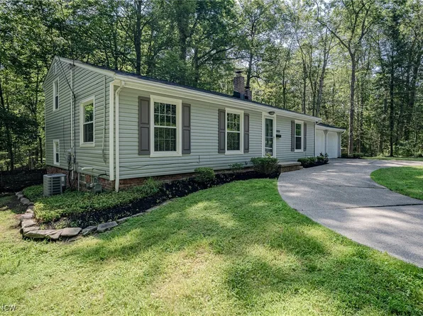 3809 Wiltshire Rd, Moreland Hills, OH 44022
