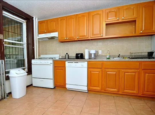 Rented by Fifth & Forever LLC | media 59