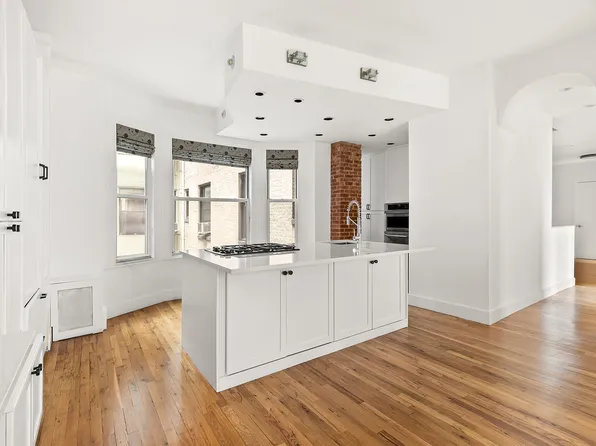 66 Madison Avenue image 3 of 11