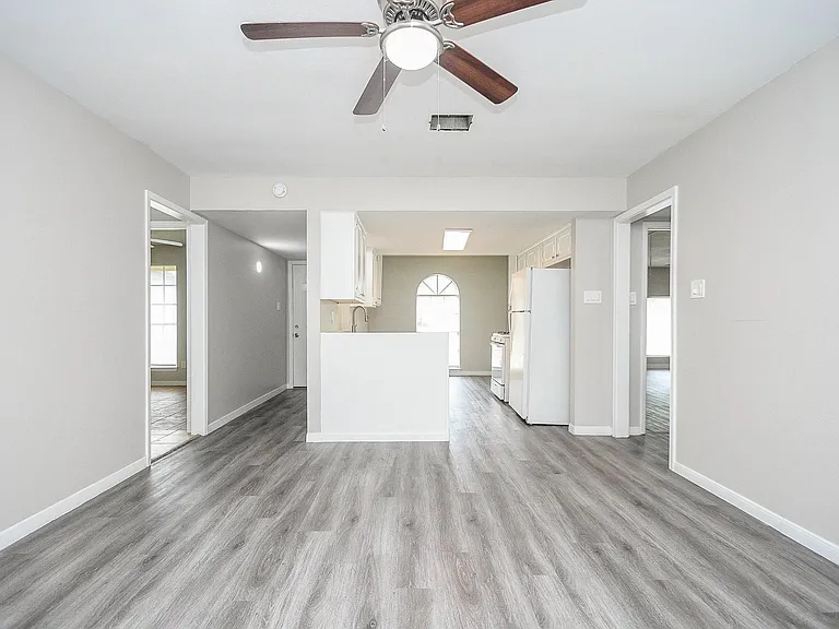 12610 Plum Meadow Ln — Photo 3