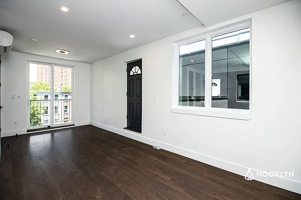 Rented by Nooklyn NYC LLC | media 47