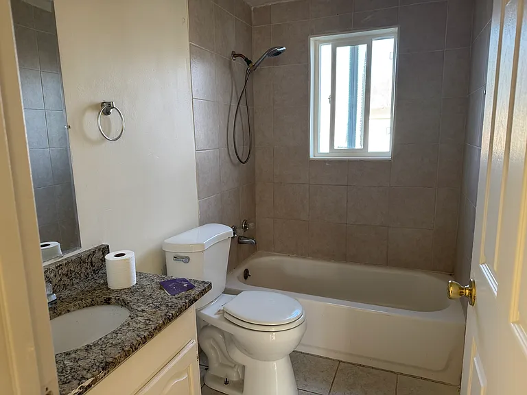 3221 S 4100 W — Photo 15