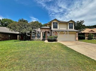 4944 Shady Oak Trl, Grand Prairie, TX 75052