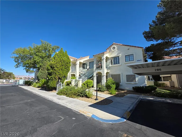 4865 S Torrey Pines Dr #106 — Photo 6