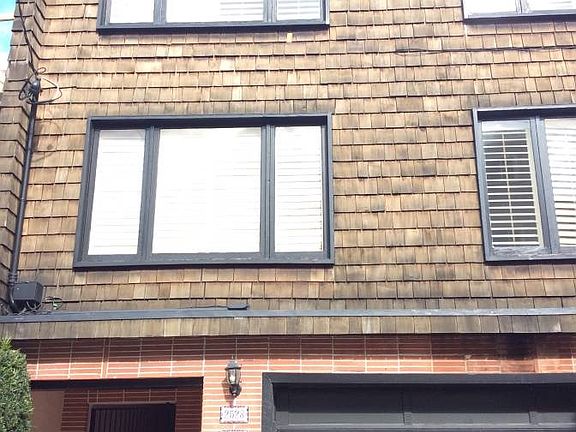 2nd image of 2528 Greenwich St #00