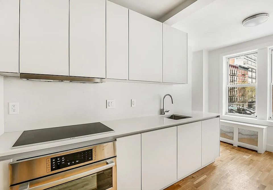 1st image of 301 E 21st St APT 3B