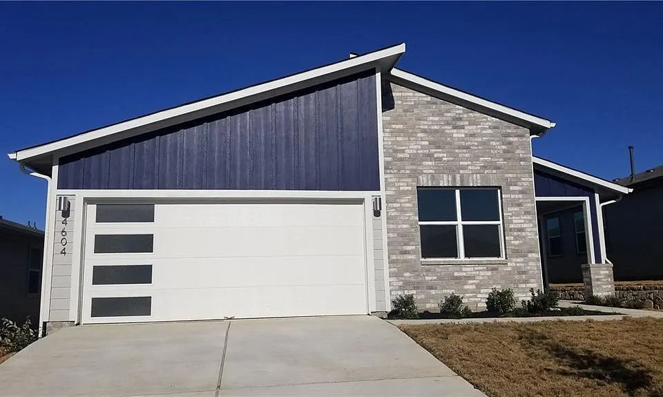 4604 Tully Dr