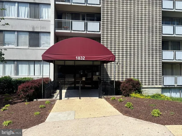 1832 Metzerott Rd APT 403, Adelphi, MD 20783