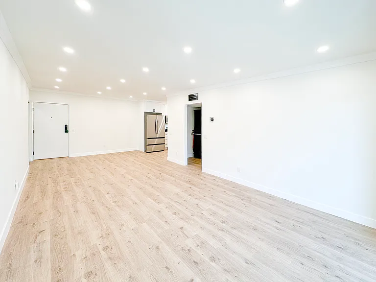 500 Jackson Pl #306 — Photo 5
