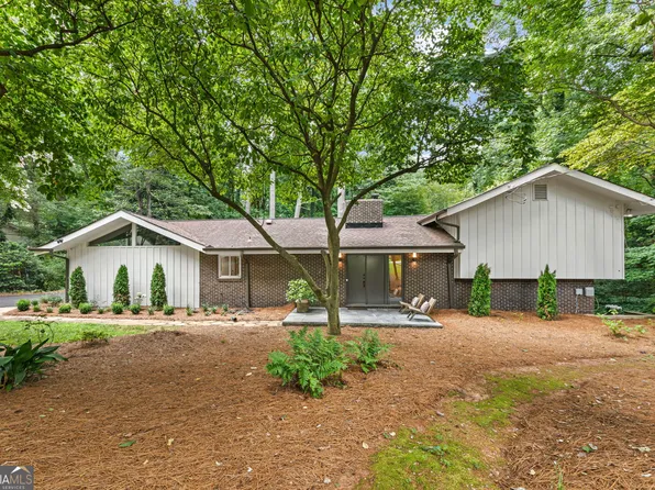 5363 Rosser Rd, Stone Mountain, GA 30087