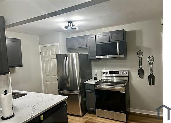 3rd image of 25520 Zeman Ave