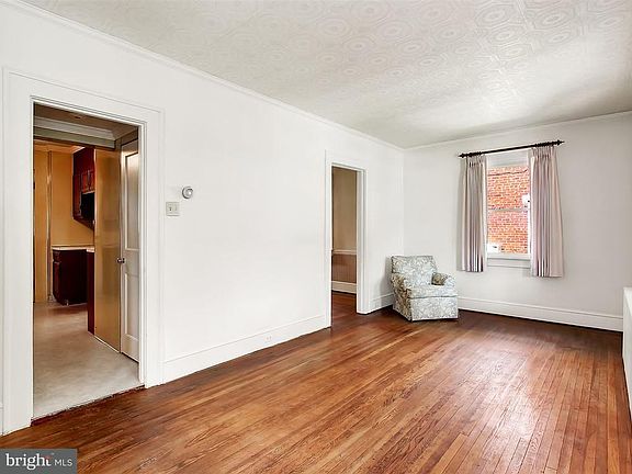 4th image of 48 N 4th St
