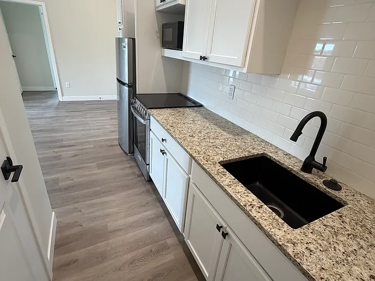 321 Garrison St #32 — Photo 6