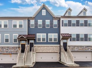 3 Periwinkle Ln #3, Warren, NJ 07059