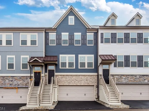 3 Periwinkle Ln #3, Warren Twp., NJ 07059