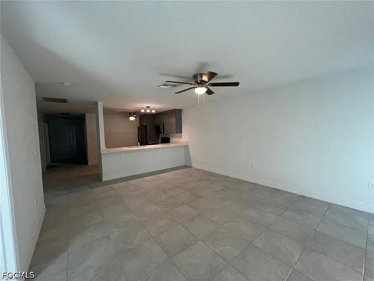 6064 Laurelwood Dr — Photo 11