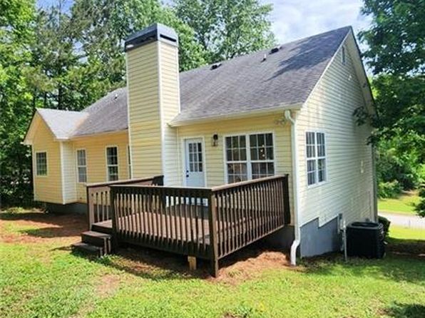 136 Walkers Pond Dr, Villa Rica, GA 30180