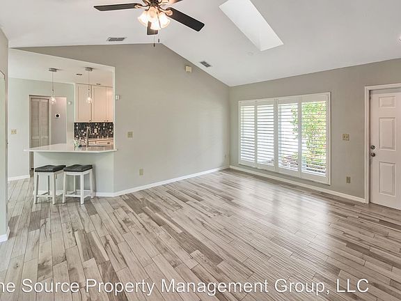 3rd image of 2370 River Reach Dr