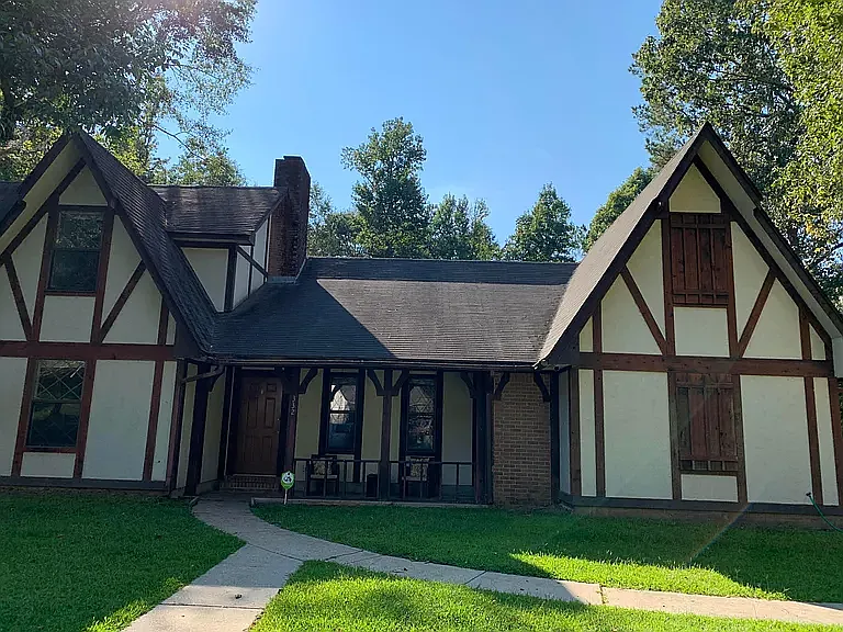 332 Cedar Dr — Photo 1