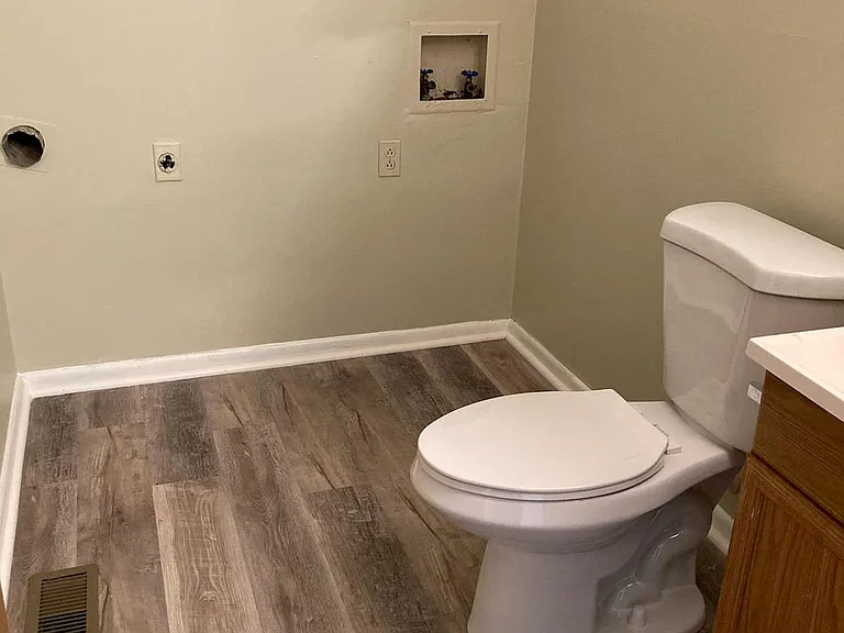 1107 Cambridge Ct — Photo 5