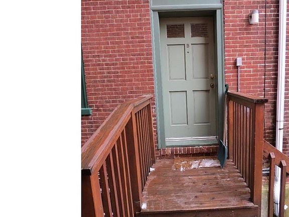 2nd image of 1705 Green St #1709B