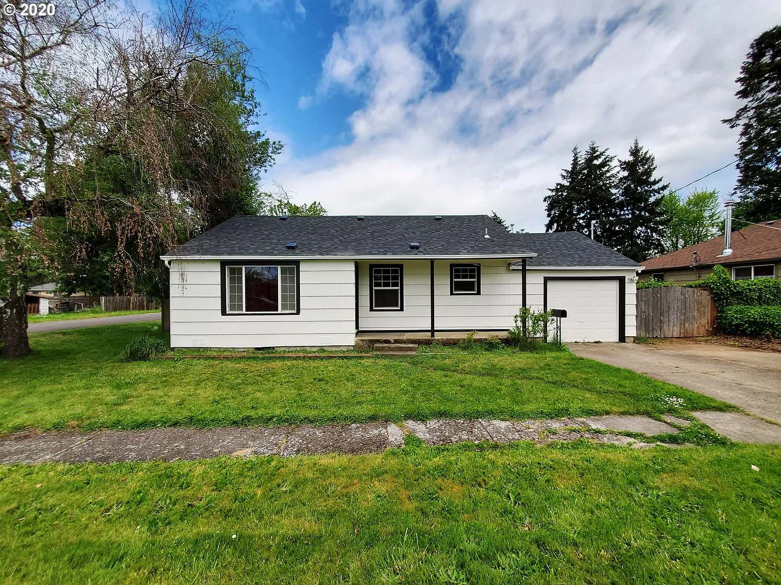 3945 Bell Ave photo 1