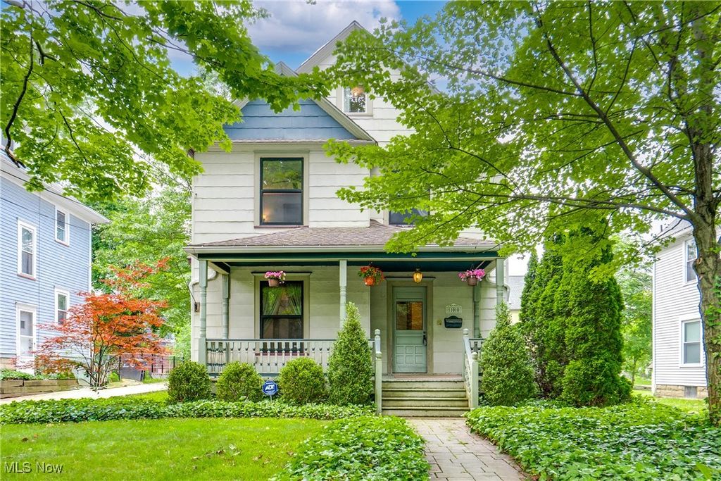 Real estate listing image
