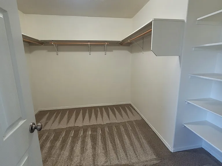 2556 E Copper Point — Photo 28