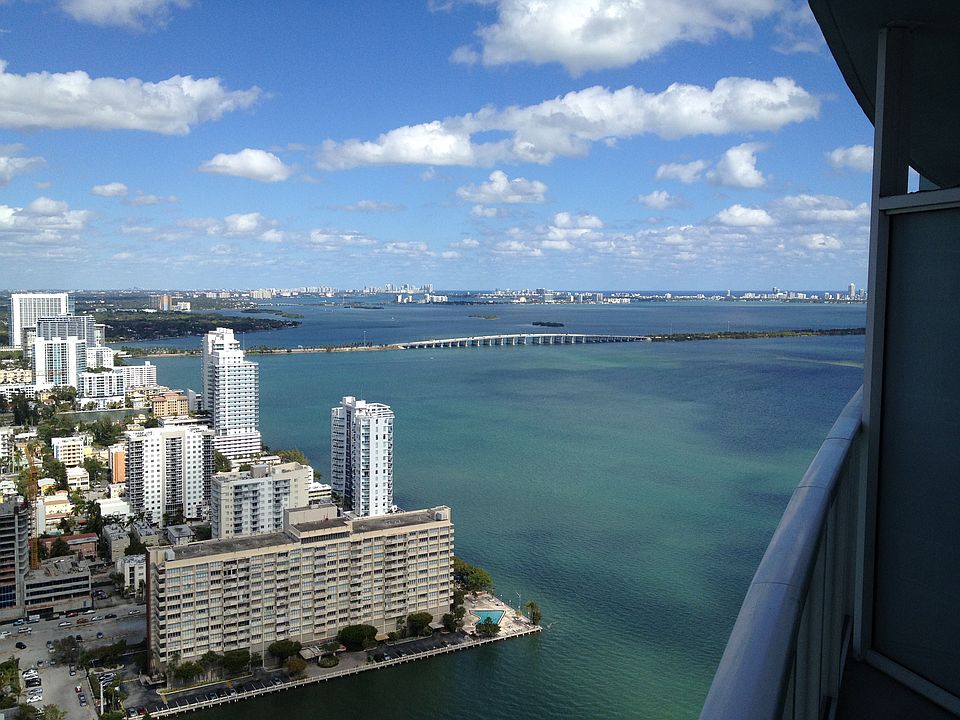 1st image of 1900 N Bayshore Dr APT 4410