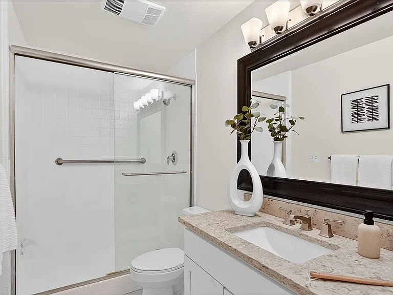 733 Lake St S #104 — Photo 19