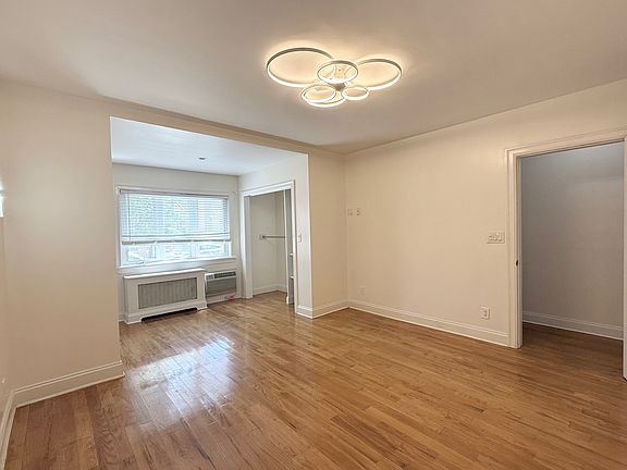 4th image of 12109 12th Ave Floor 1