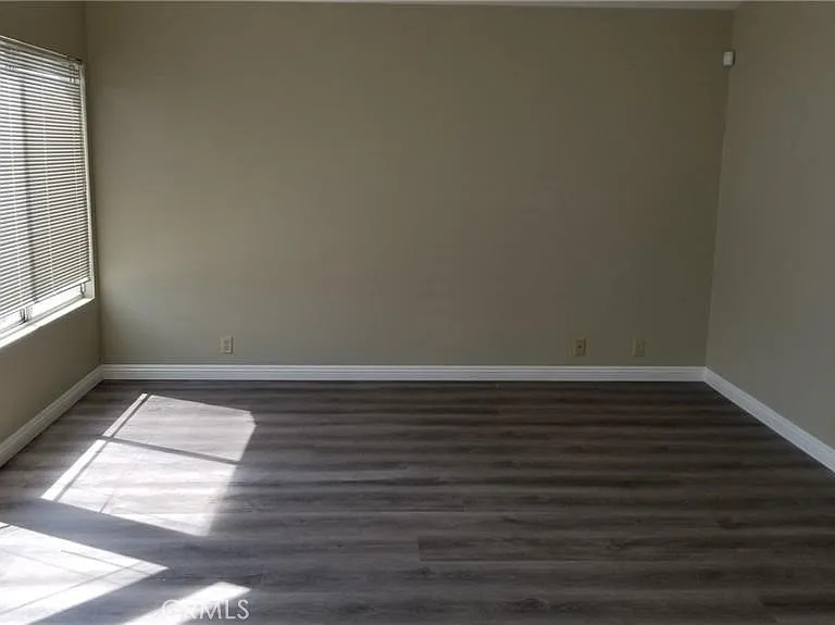 424 Dylan Dr — Photo 15