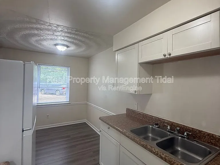 6255 Alexander St #16 — Photo 11