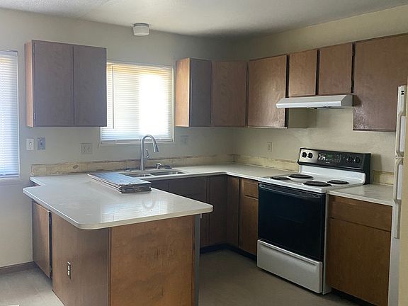 2nd image of 3704 Ridge Rd #1