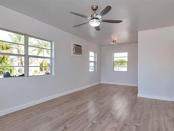 5th image of 902 N J St APT 1