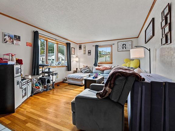 5th image of 400 Forbush Avenue