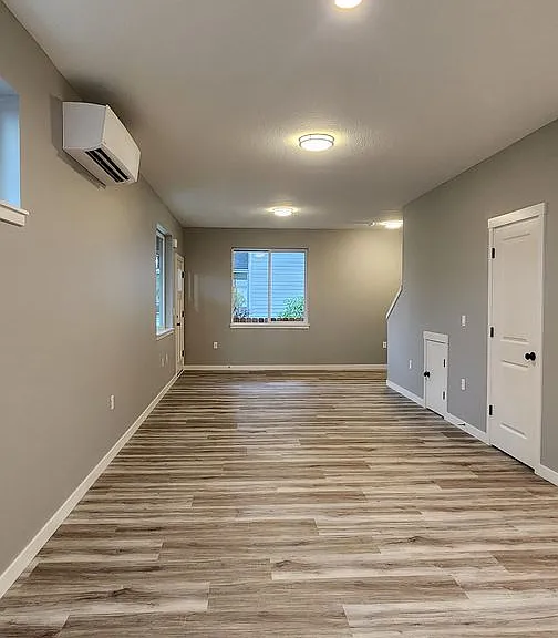 445-McCoy Ave — Photo 8