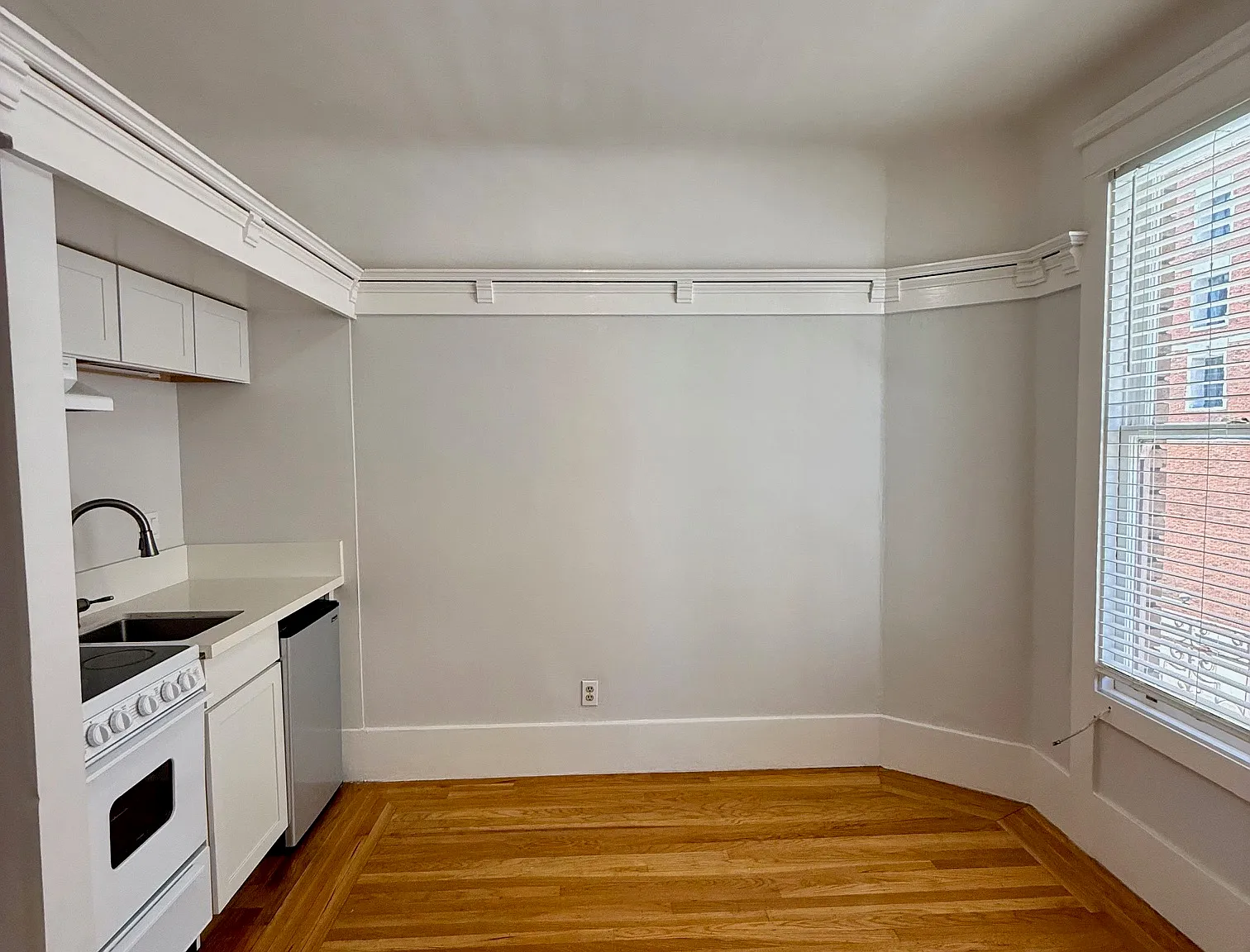 542 Mason Street — Photo 4