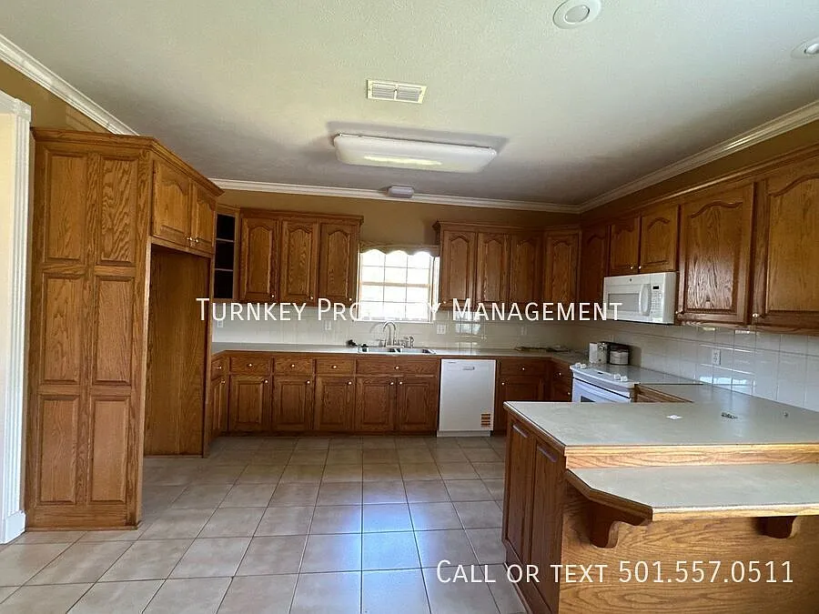 18 Kimberly Pl — Photo 2