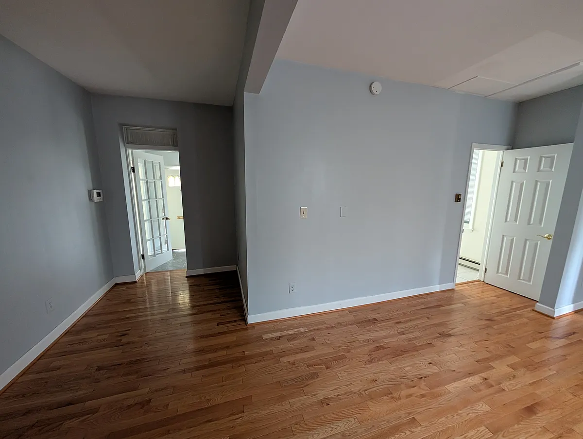 Building Photo - 16 2nd Ave SW