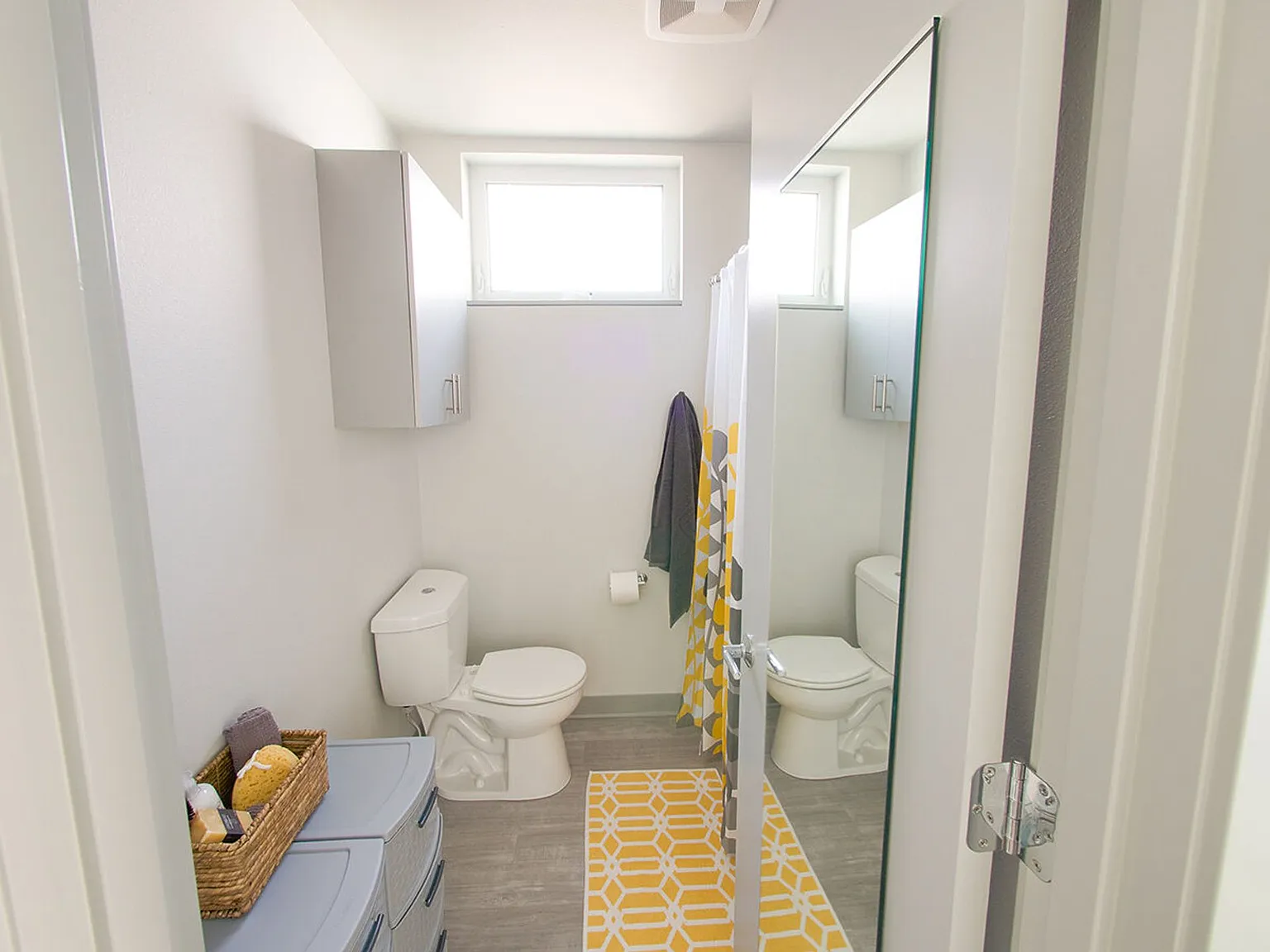 Fauntleroy Lofts - West Seattle Micros. 3-12 month leases. — Photo 3