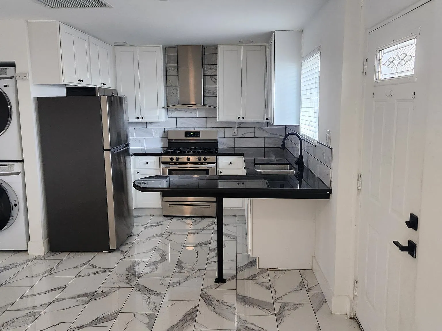 2 bed, $1,495 — Photo 4