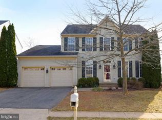 35779 Chapel Hill Ct, Round Hill, VA