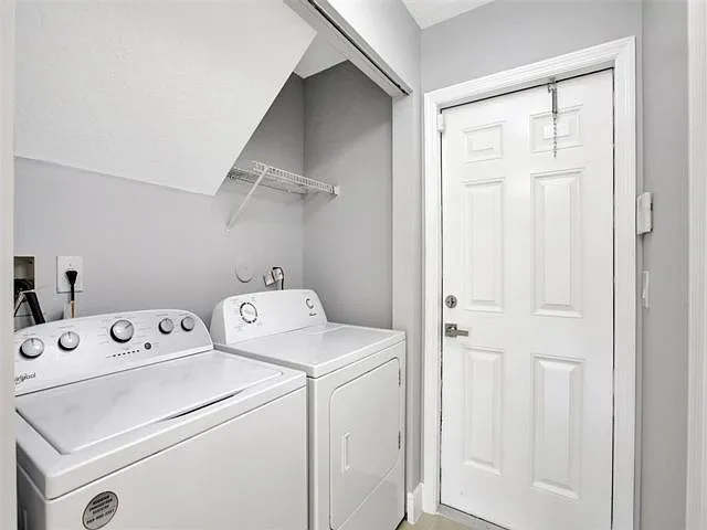 2355 NW 138th Dr — Photo 3